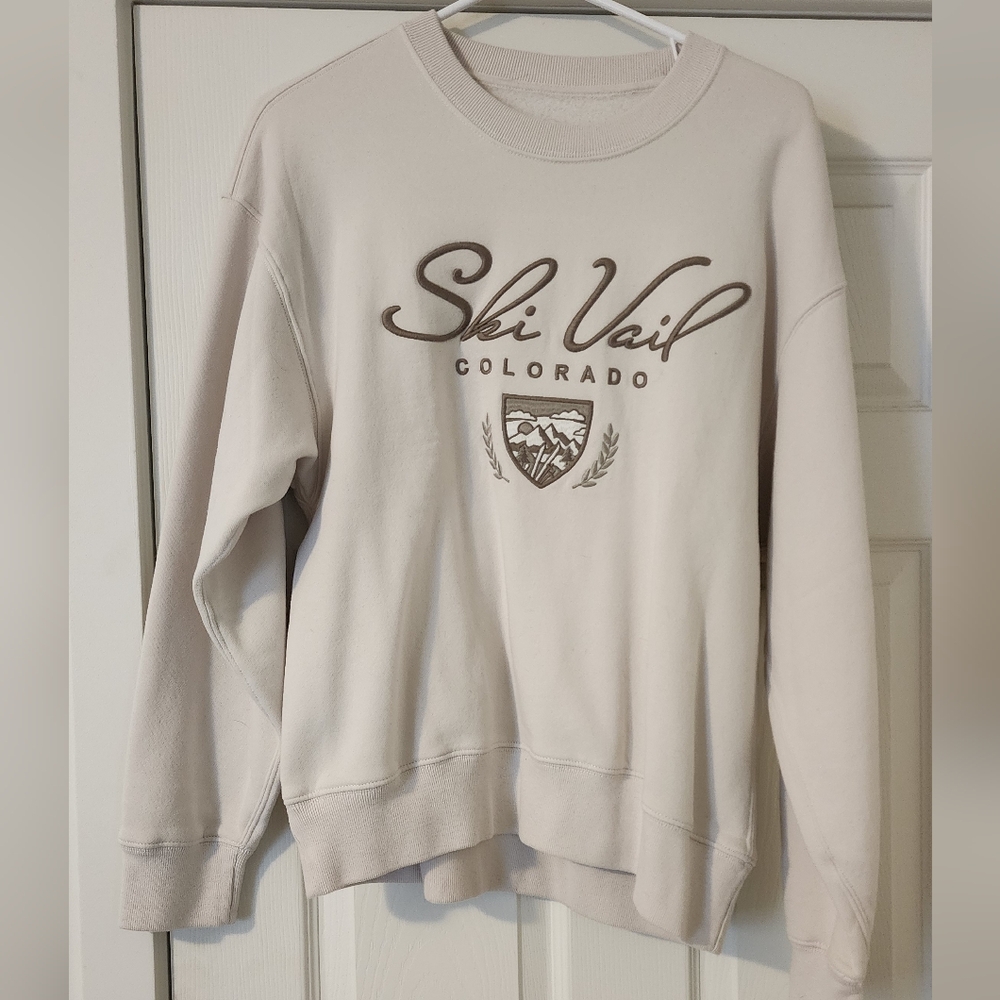 SOLD Abercrombie & Fitch Destination Ski Vail Colorado Beige Sweater
